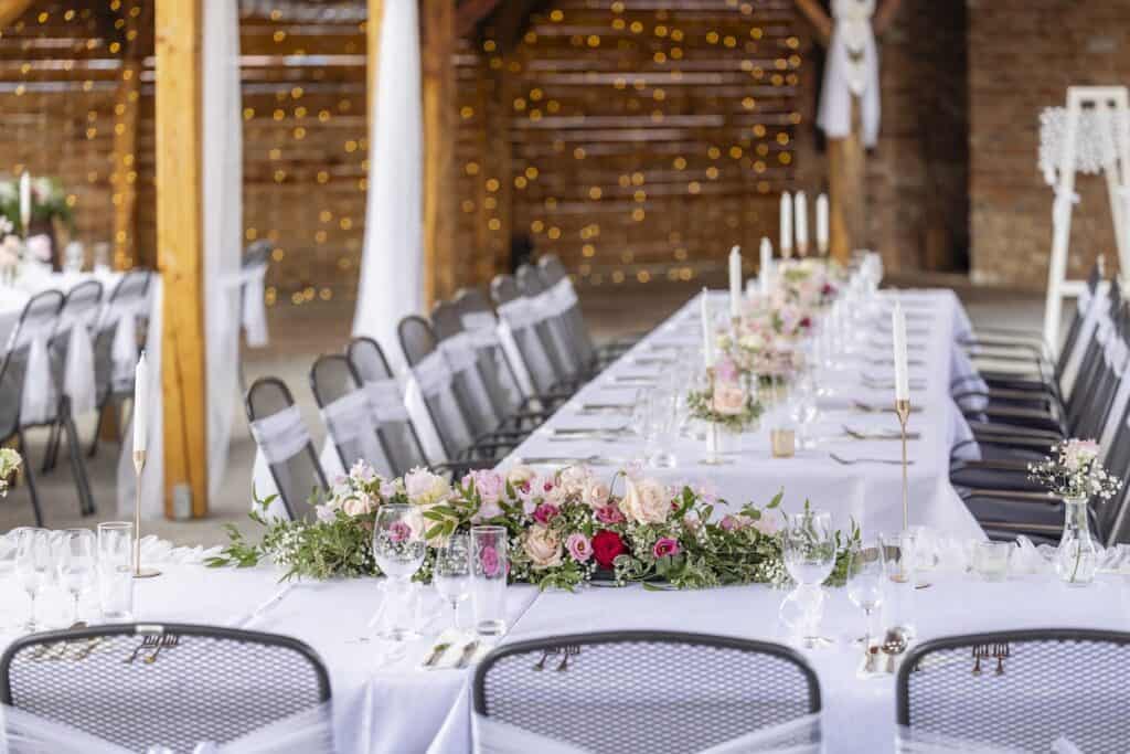 Wedding table with pink flowers